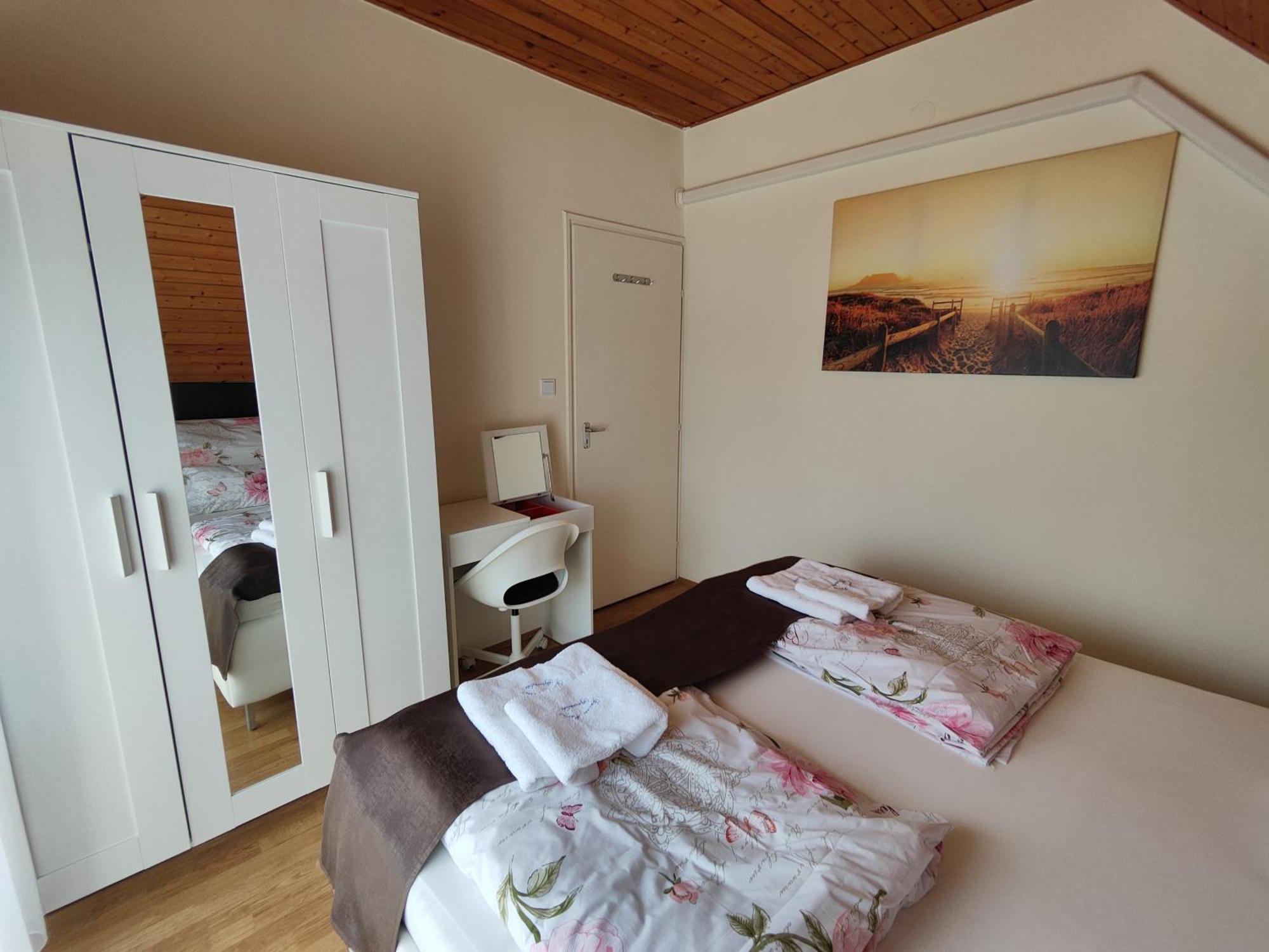 Havasi Vendégház Gyenesdiás Esterno foto